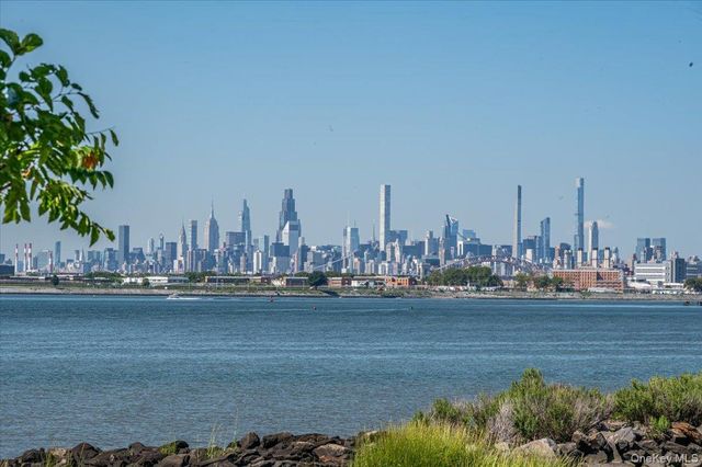 56 Heron Lane 393, Bronx, NY 10473