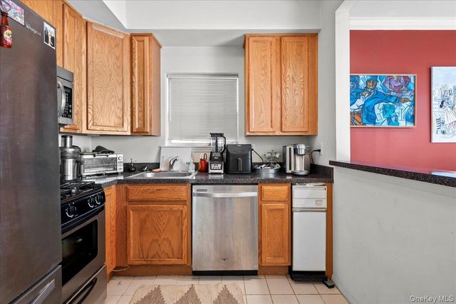 56 Heron Lane 393, Bronx, NY 10473