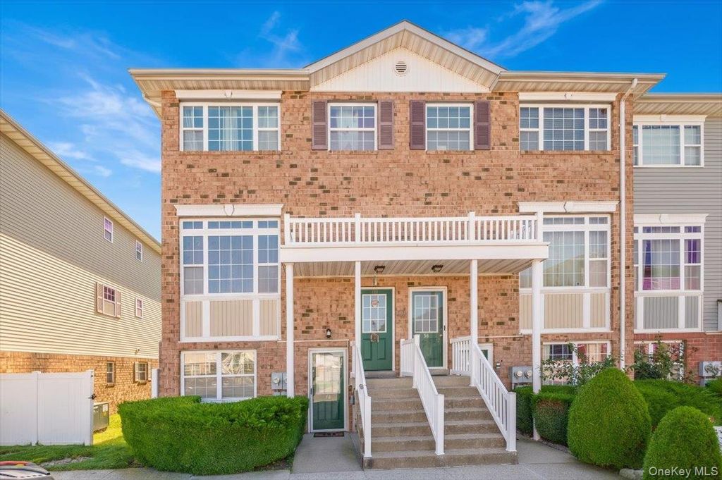 56 Heron Lane 393, Bronx, NY 10473 — exterior