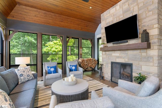 119 Drewberry Lane, Sunset, SC 29685