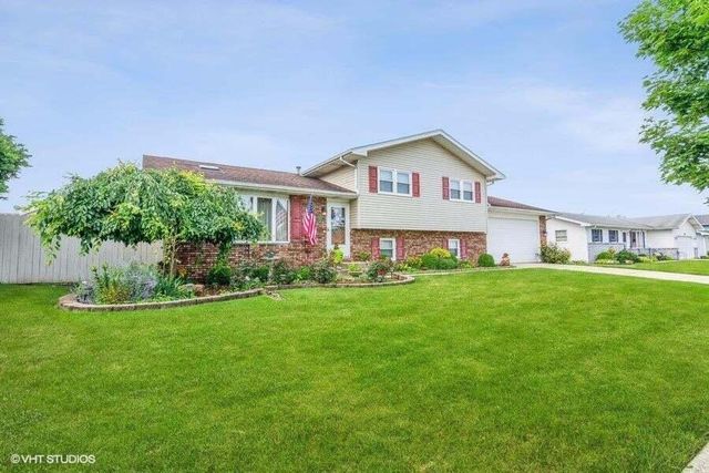 1325 W 75th Place, Merrillville, IN 46410