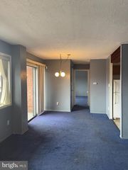 1521 S GEORGE MASON DR #20, Arlington, VA 22204