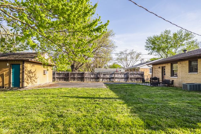 654 Sunset Boulevard, Greenwood, IN 46142