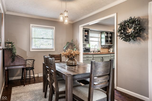654 Sunset Boulevard, Greenwood, IN 46142