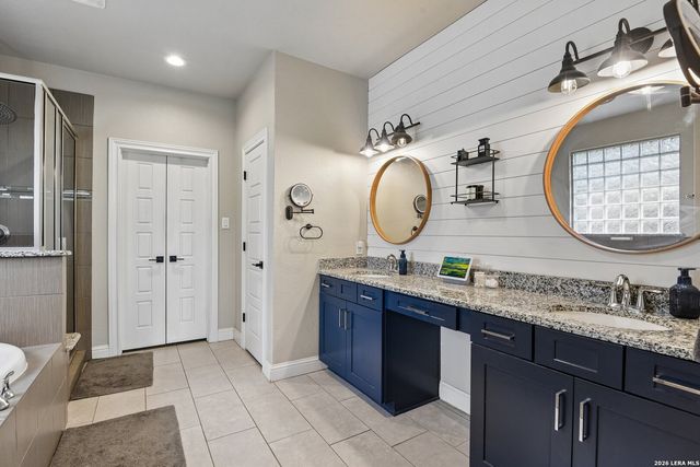922 Santa Cruz Ln, New Braunfels, TX 78132