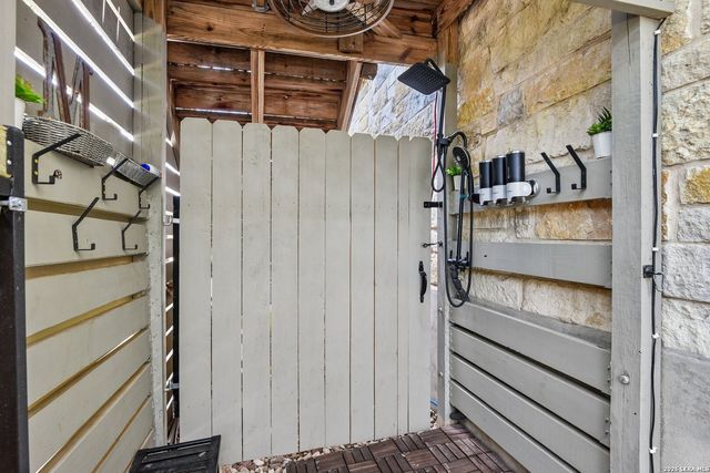 922 Santa Cruz Ln, New Braunfels, TX 78132