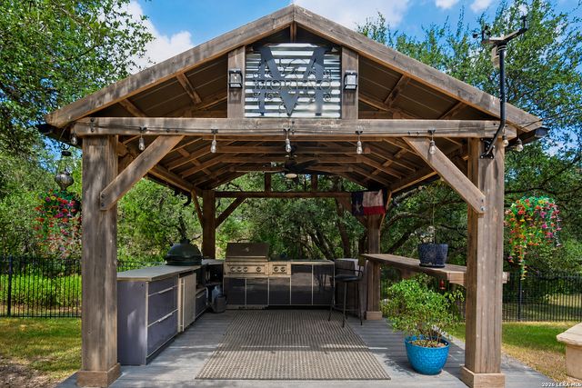 922 Santa Cruz Ln, New Braunfels, TX 78132