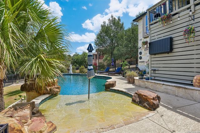 922 Santa Cruz Ln, New Braunfels, TX 78132