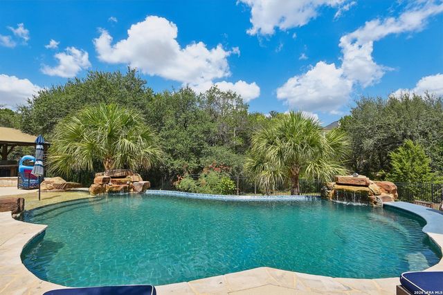 922 Santa Cruz Ln, New Braunfels, TX 78132