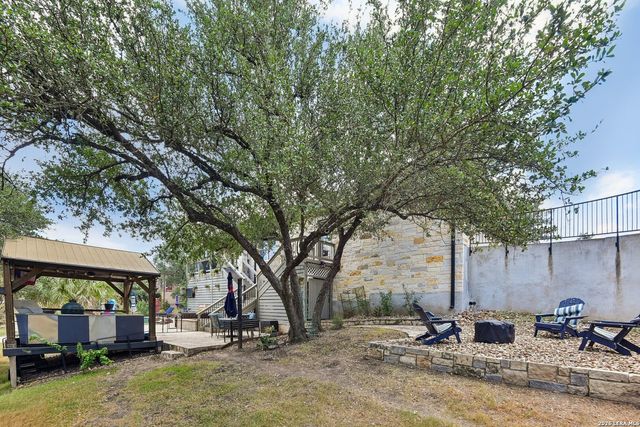 922 Santa Cruz Ln, New Braunfels, TX 78132