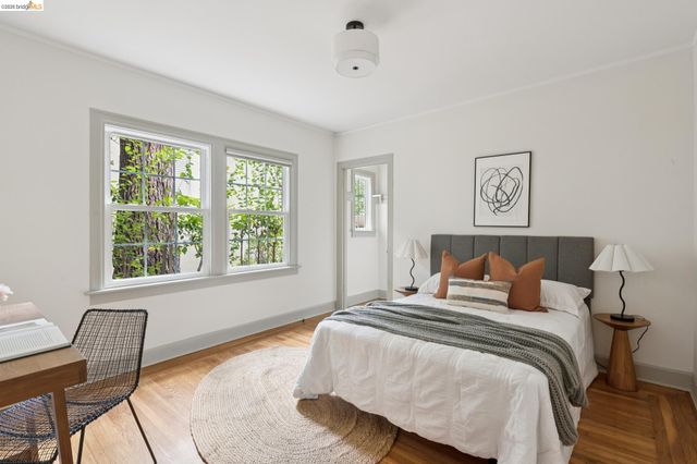 3215 FRUITVALE AVE, Oakland, CA 94602