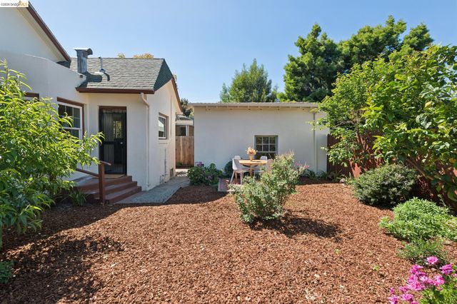 3215 FRUITVALE AVE, Oakland, CA 94602
