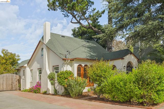 3215 FRUITVALE AVE, Oakland, CA 94602