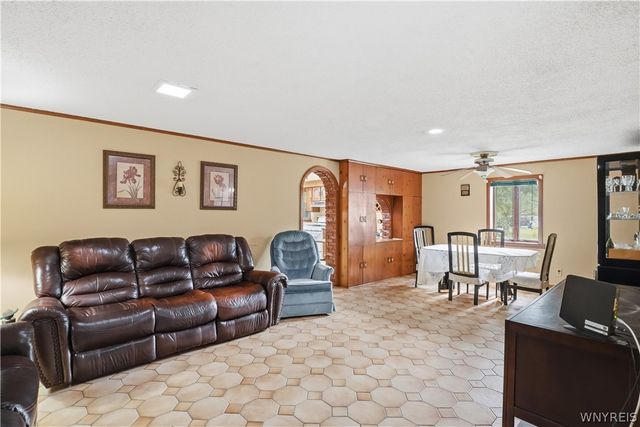 400 Ayer Road, Amherst, NY 14221