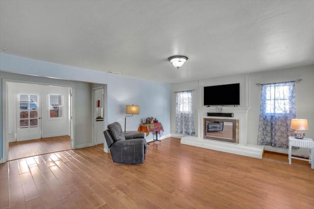 6008 Vista Ave, Sacramento, CA 95824
