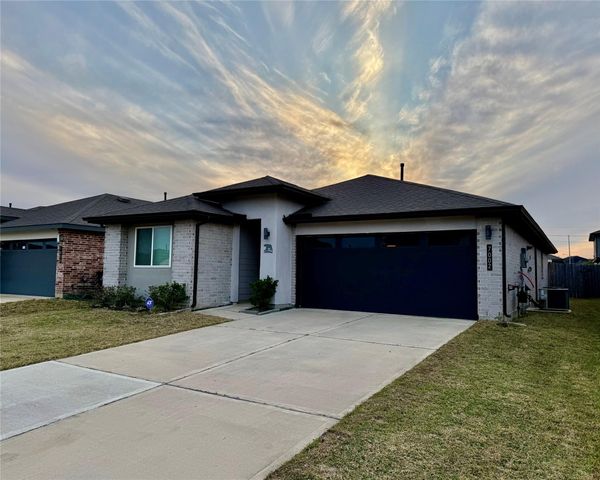 7002 Fleetwood Crescent Way, Richmond, TX 77407