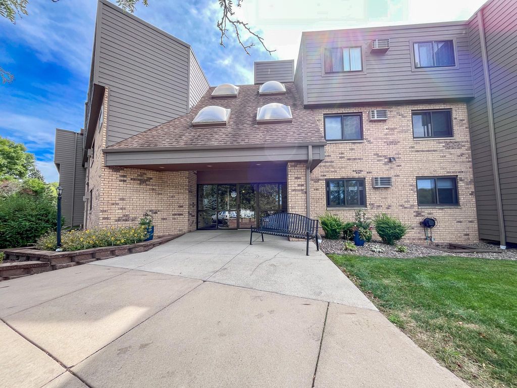 1000 41st Avenue NE 316, Columbia Heights, MN 55421 — photo 2