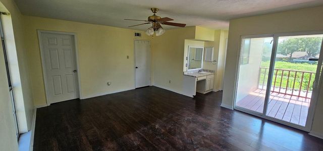5002 Ripple Creek Drive, Baytown, TX 77521