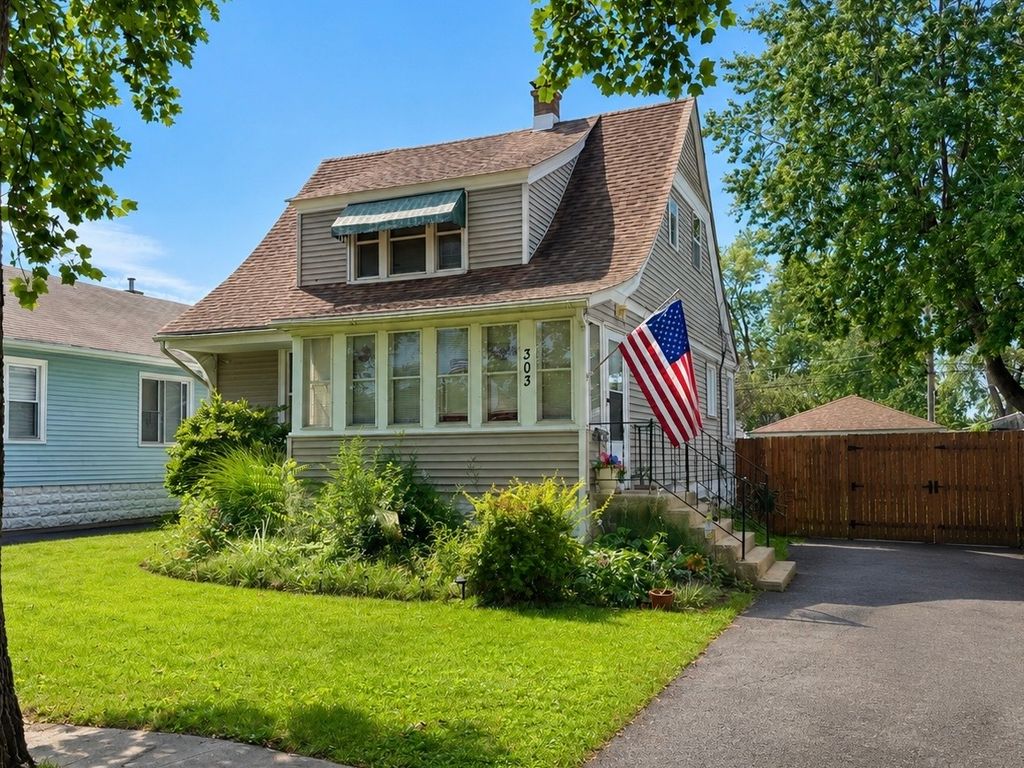 303 DAVISON Street, Joliet, IL 60433 — exterior