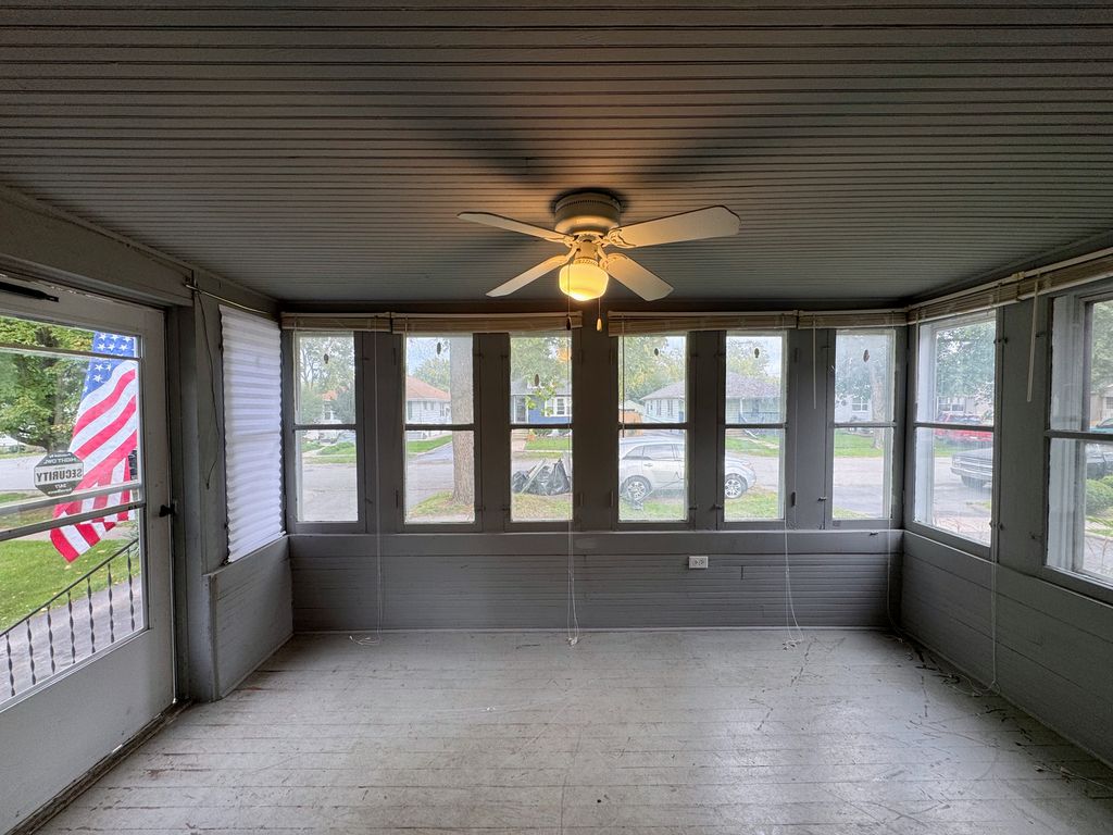 303 DAVISON Street, Joliet, IL 60433 — photo 3