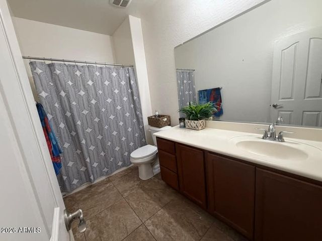 496 E RED MESA Trail, San Tan Valley, AZ 85143