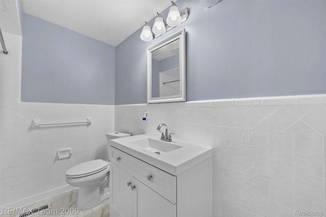 33101 Donnelly Street, Garden City, MI 48135