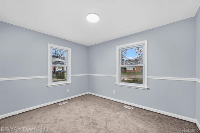 33101 Donnelly Street, Garden City, MI 48135