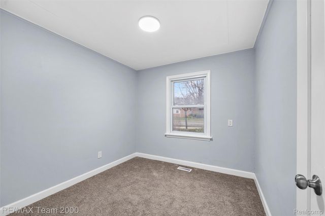 33101 Donnelly Street, Garden City, MI 48135