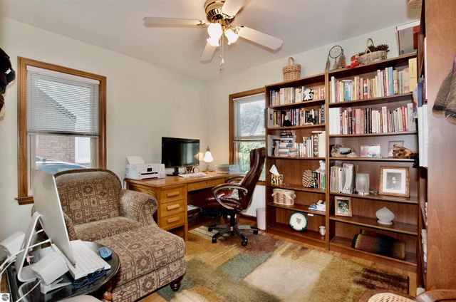 2606 Edgemont, Trenton, MI 48183