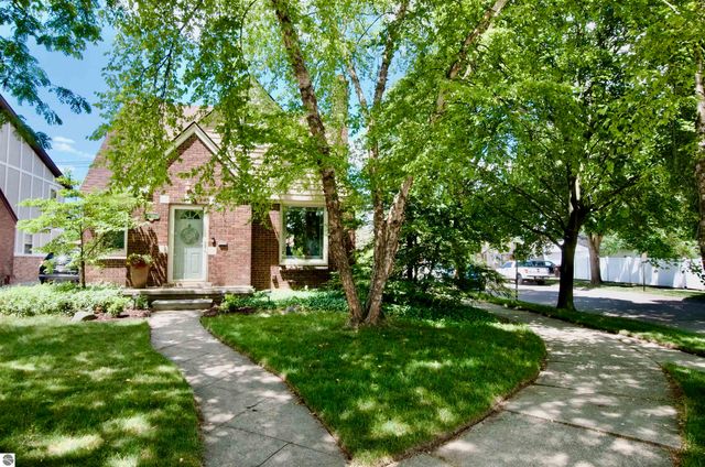 2606 Edgemont, Trenton, MI 48183