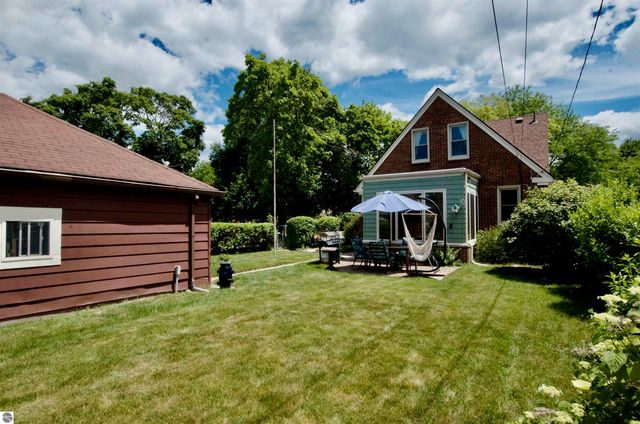 2606 Edgemont, Trenton, MI 48183