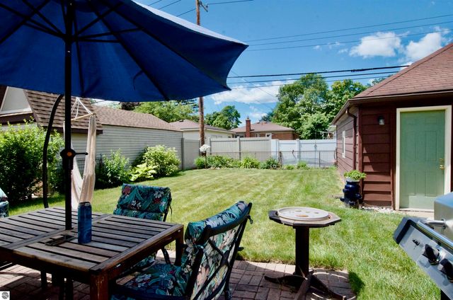 2606 Edgemont, Trenton, MI 48183
