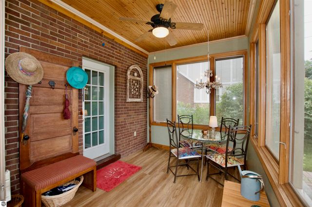 2606 Edgemont, Trenton, MI 48183