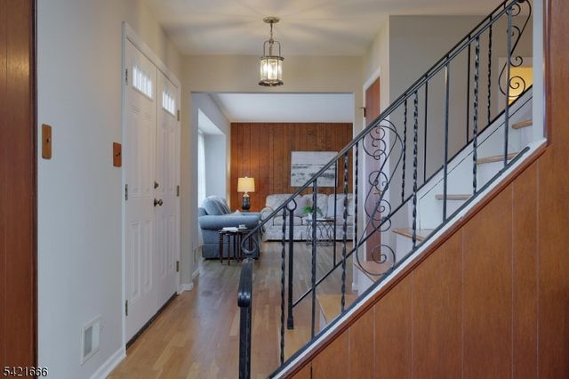 22 Maynard Rd, Franklin Twp., NJ 08873