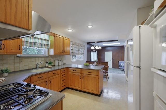 22 Maynard Rd, Franklin Twp., NJ 08873