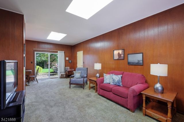 22 Maynard Rd, Franklin Twp., NJ 08873