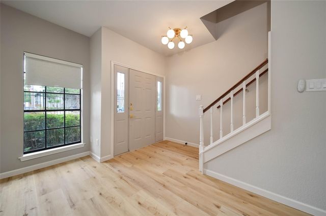 800 Country Place Drive 302, Houston, TX 77079
