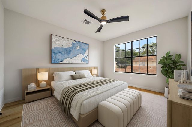 800 Country Place Drive 302, Houston, TX 77079
