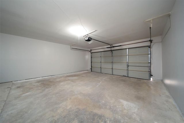 800 Country Place Drive 302, Houston, TX 77079