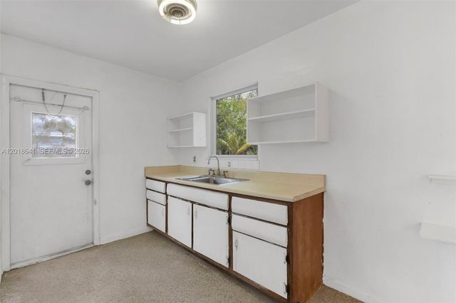 3411 SW 35th St, West Park, FL 33023