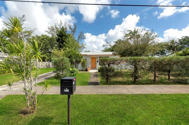 3411 SW 35th St, West Park, FL 33023