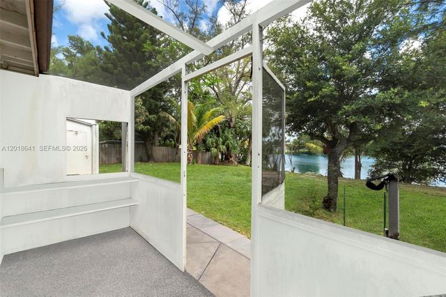 3411 SW 35th St, West Park, FL 33023