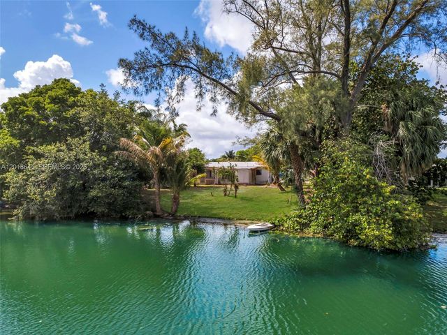 3411 SW 35th St, West Park, FL 33023