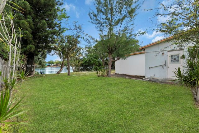 3411 SW 35th St, West Park, FL 33023