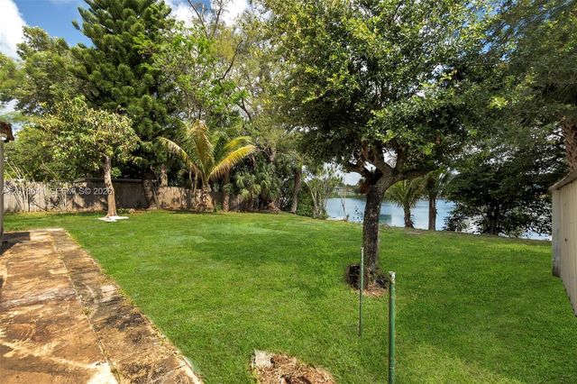 3411 SW 35th St, West Park, FL 33023