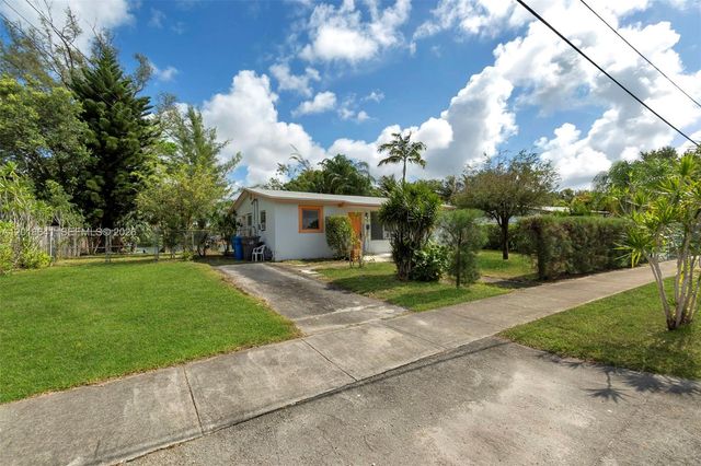 3411 SW 35th St, West Park, FL 33023