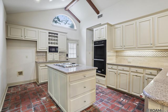 120 University Highlands Ct, Baton Rouge, LA 70808