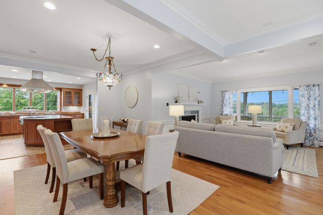 20 Whitehall Road, South Hampton, NH 03827