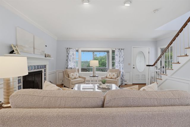 20 Whitehall Road, South Hampton, NH 03827