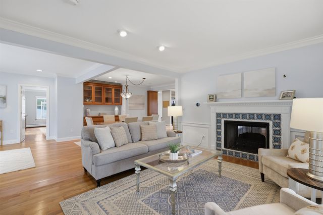 20 Whitehall Road, South Hampton, NH 03827